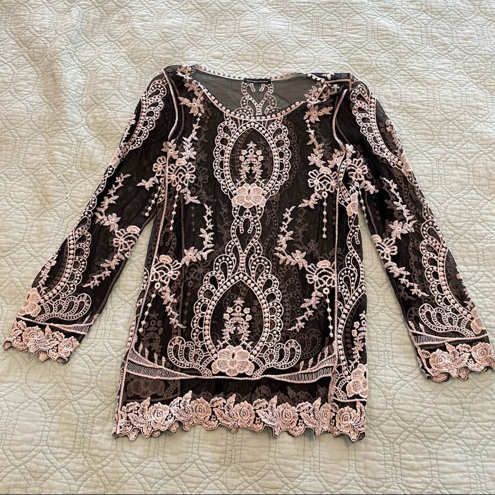 Women’s Black Mesh, White Lace Top. Size Small.